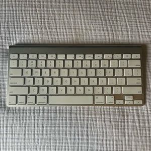 Apple Wireless Silver MacBook Keyboard with Bluetooth